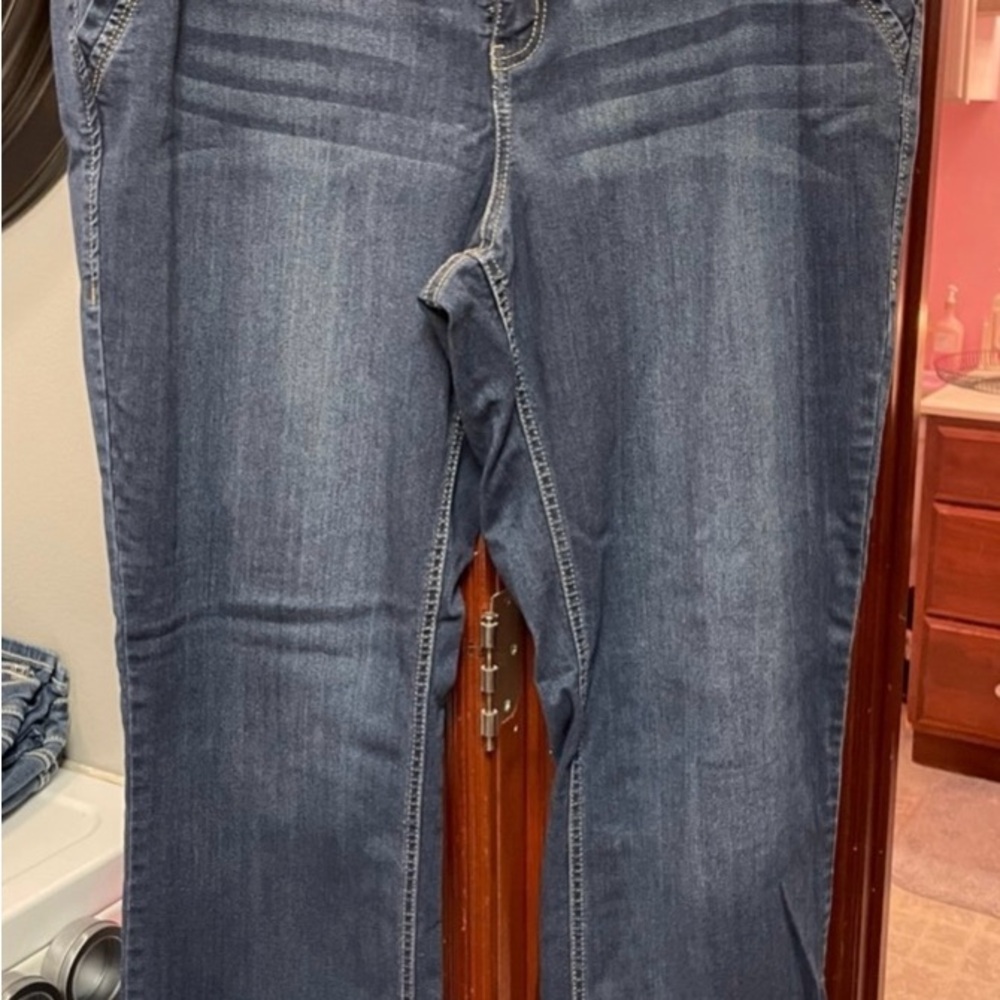 NWOT CATO 18W DARK BLUE BOYFRIEND FLARE LEG JEANS